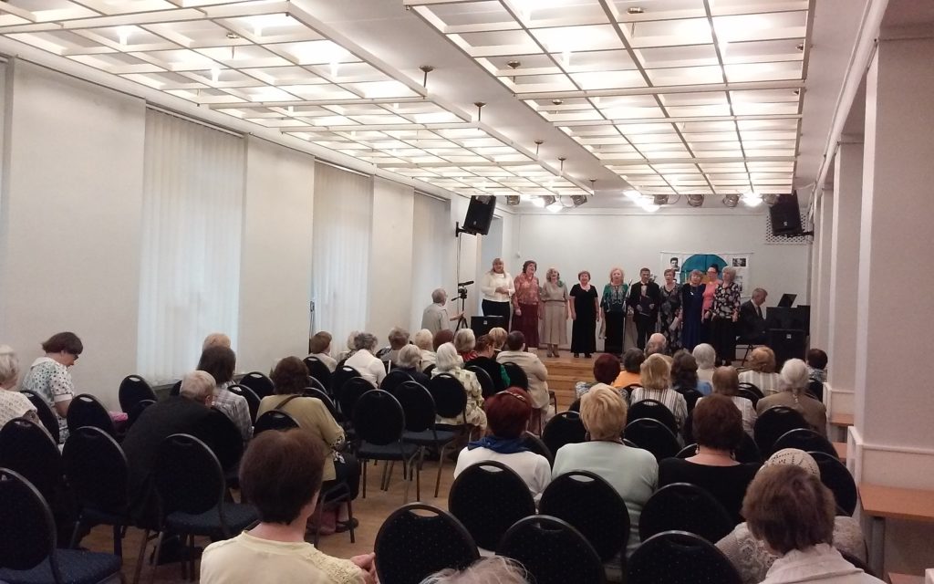 Праздничный концерт в Доме учителя (Vilnius 39)