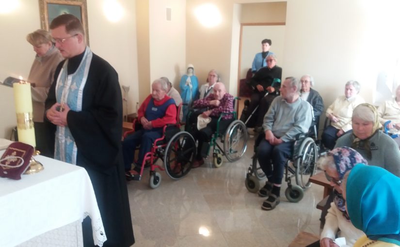 Молебен в доме престарелых Antavilių pensionatas