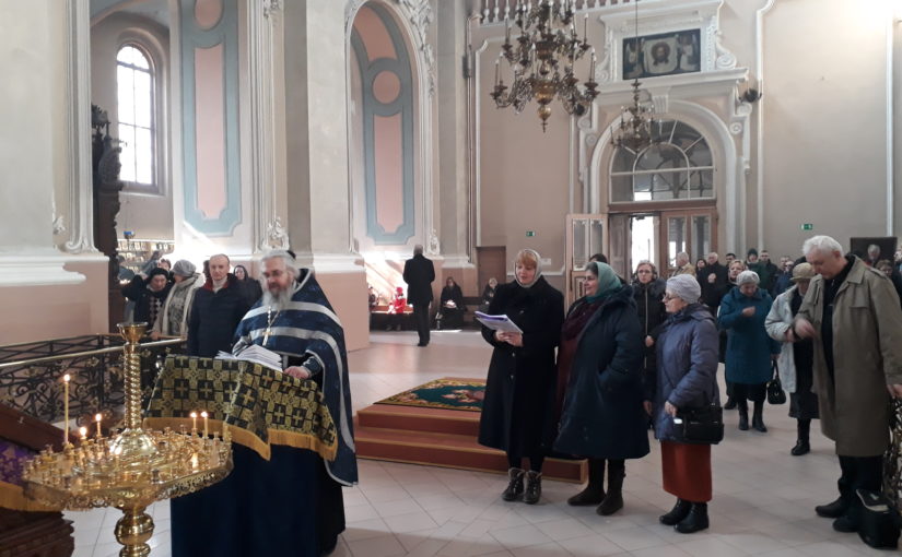 Молебен для добровольцев социального служения Свято-Духова монастыря