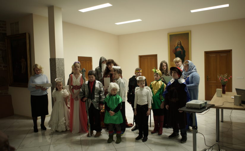 Пасхальный спектакль для добровольцев и прихожан Свято-Духова монастыря