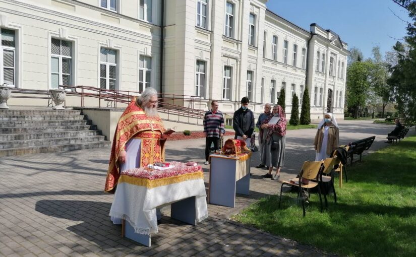 Духовное окормление в больнице Вилкпедес