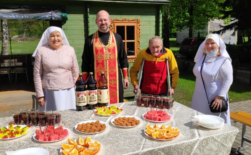 Духовное окормление в доме престарелых «Севилис»