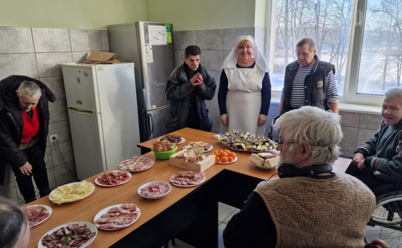 Празднование Рождества в Ночлежном доме