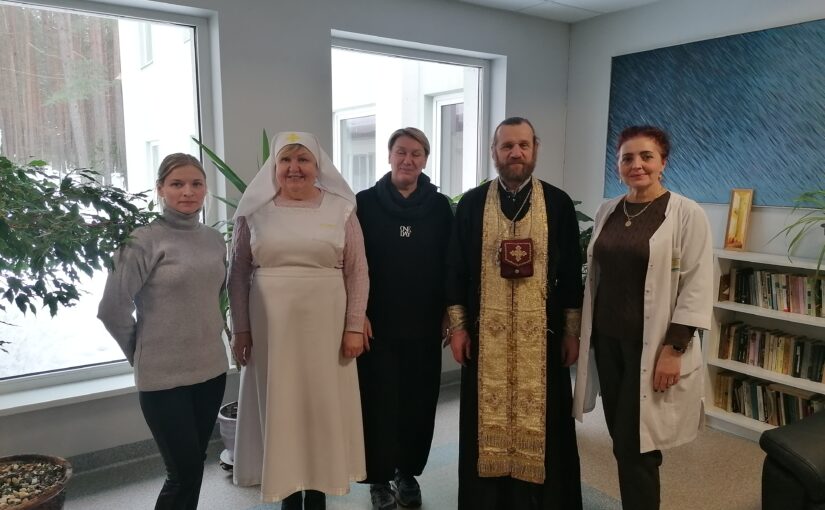 Посещение подразделения пансионата «Сеневита» для пожилых людей, на улице Бальжо